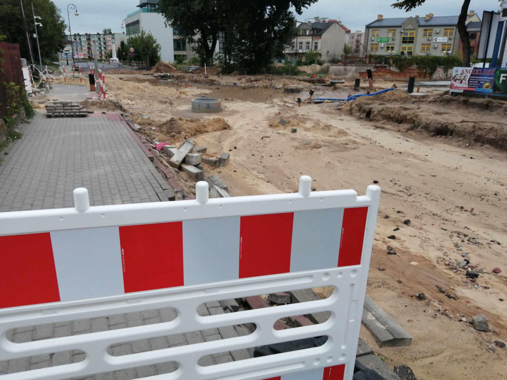 Utrudnienia w rejonie Wojskowej i Cmentarnej mają trwać do końca wakacji
