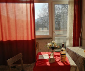 Opuszczony ośrodek wypoczynkowy w polskich górach. Ruina z niezwykłą historią w obiektywie eksploratorów 
