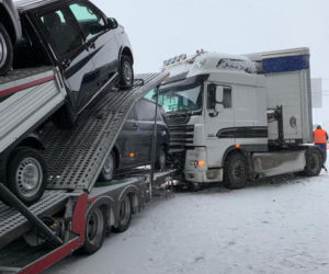 Duże utrudnienia na A2! Zderzyły się CZTERY ciężarówki