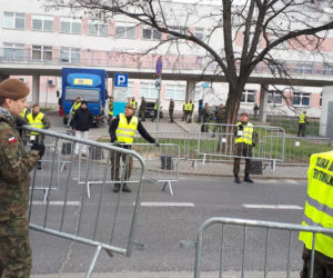 Szpital w Poznaniu staje STREFĄ ZAMKNIĘTĄ! Będzie policja i wojsko!