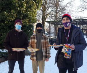 Pomaga pogoda i... przebranie też. Trwa finał WOŚP w Lesznie