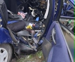 Pół rodziny zginęło w jednej chwili! Fiat najechał na ciężarówkę