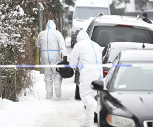Zwłoki małżeństwa na Targówku. Świadkowie o szturmie antyterrorystów: W życiu czegoś takiego nie widziałem