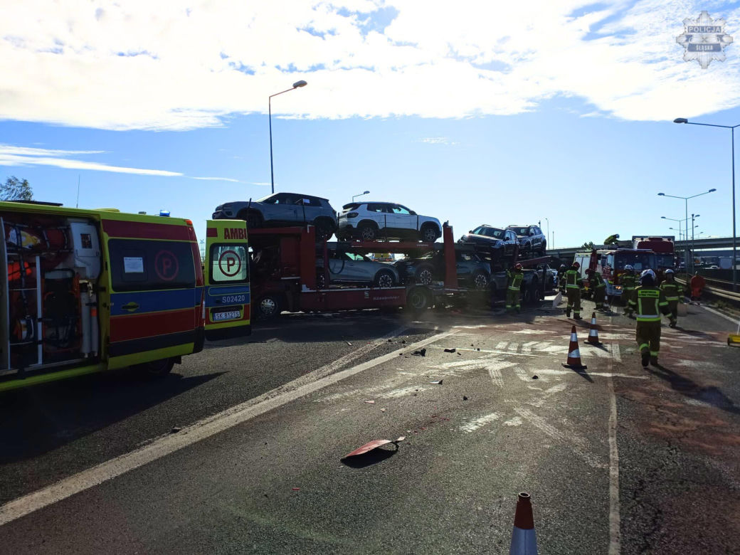Wypadek dwóch ciężarówek na A4. Jedna osoba ranna, ogromne utrudnienia w kierunku Wrocławia