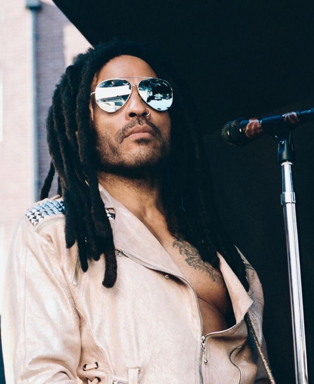 Niewiarygodne, w jakim stroju Lenny Kravitz wyciskał siódme poty na siłowni. Te zdjęcia to hit!