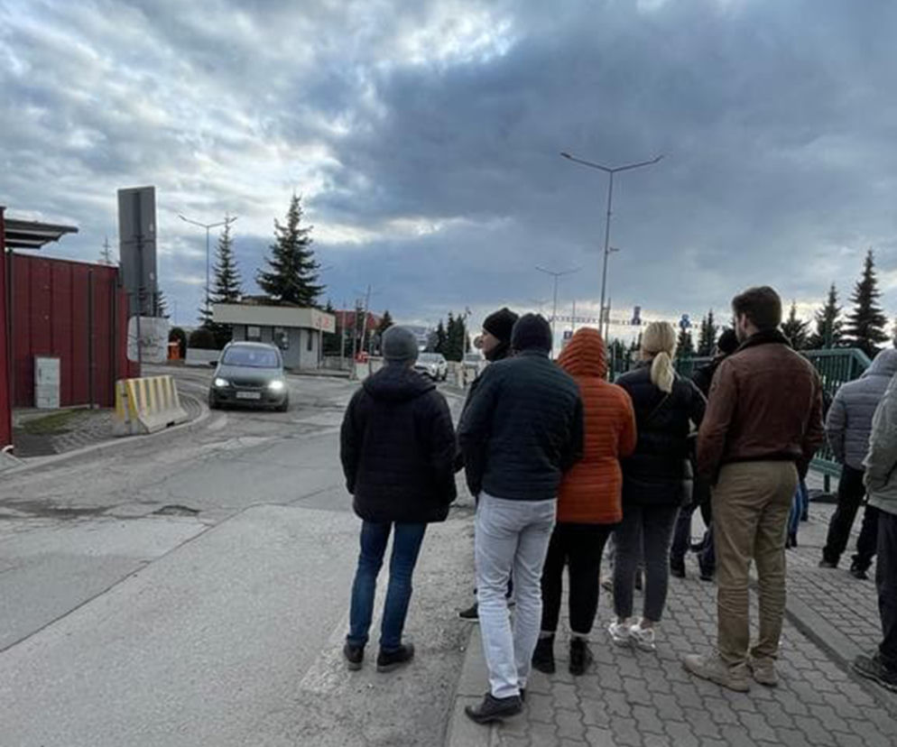 Na granicy w Korczowej na uchodźców czekają ludzie z całej Europy