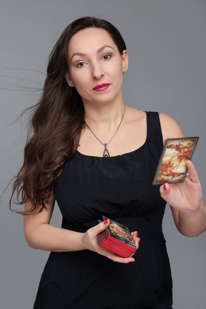 Tarocistka Eva Ariah o przyszłości gwiazd