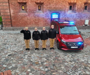 Strażackie syreny zawyły dla poległych kolegów. Żegna ich cała Polska
