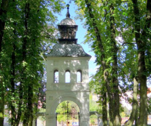 Jeden z najpiękniejszych pałaców znajduje się w województwie łódzkim. Jest dumą średniowiecznego miasta