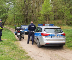 Potrącił policjanta. Pościg za kierowcą