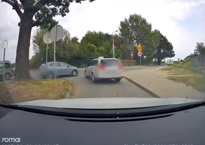 Pijany Ukrainiec wdał się w bójkę z policjantem! Miał 3 promile i próbował uciec kierując autem