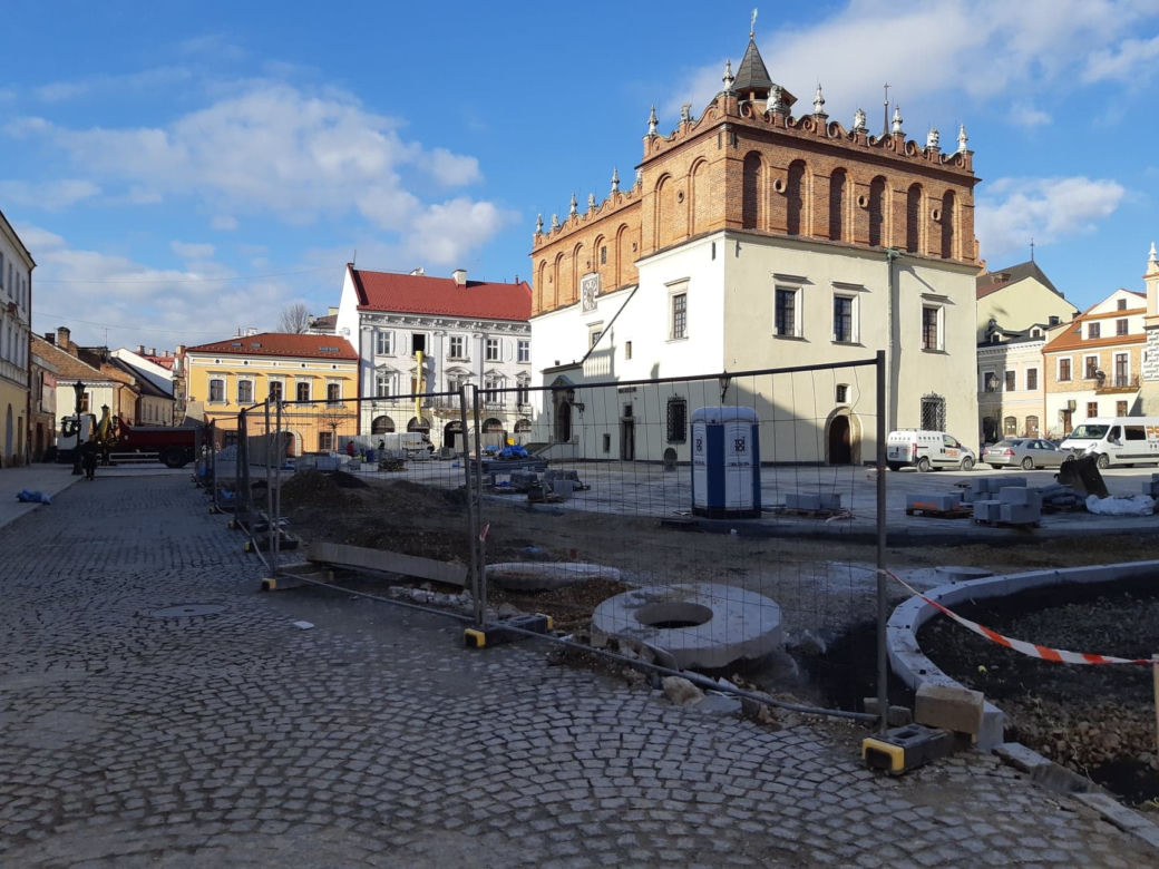Pracom drogowców sprzyja pogoda