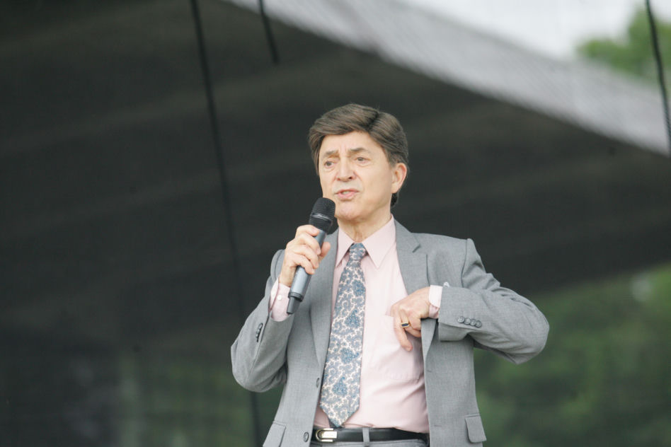 Jerzy Połomski usycha z tęskonty za domem 