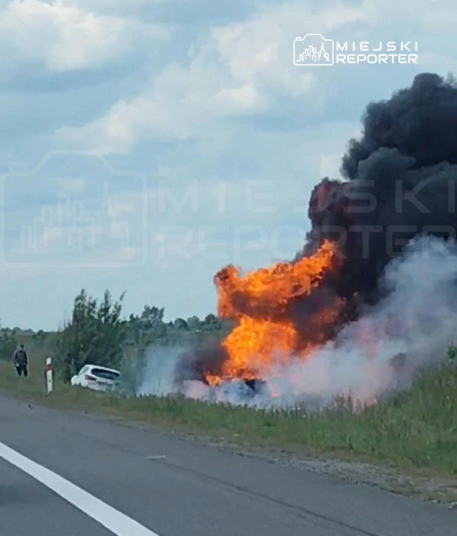 Wypadek na S7 spłonął samochód