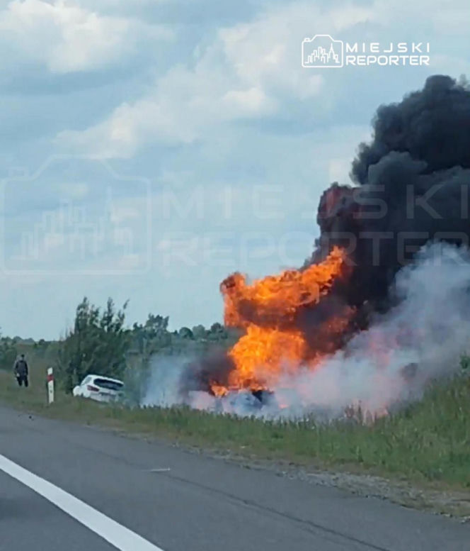 Wypadek na S7 spłonął samochód