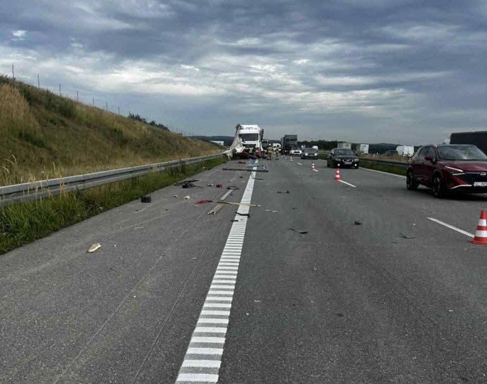 Wypadek na autostradzie A1. Zderzyły się ciężarówki