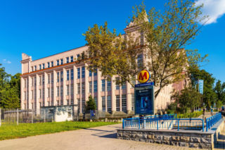 Stacja metra Pole Mokotowskie zmieni nazwę? SGH walczy i publikuje petycje