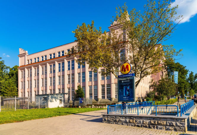 Stacja metra Pole Mokotowskie zmieni nazwę? SGH walczy i publikuje petycje