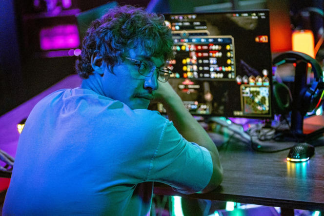 Film "Chcę więcej". Julia Wieniawa i Maciej Musiałowski w rolach głównych