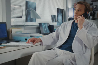 M jak miłość, odcinek 1895. Olek (Maurycy Popiel)