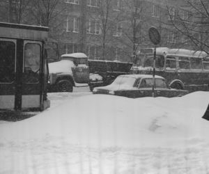 Góry śniegu na warszawskich ulicach! Tak wyglądała zima stulecia [ARCHIWALNE ZDJĘCIA]