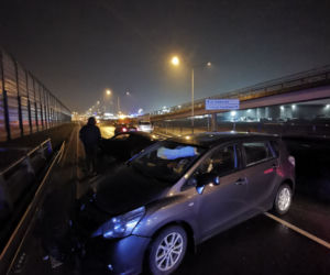 Wypadek na Trasie Toruńskiej. Porsche 911 rozbite