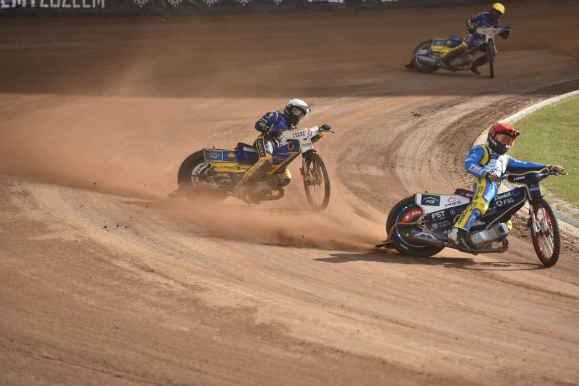 PRES Grupa Deweloperska Toruń - Gezet Stal Gorzów: Zdjęcia kibiców z meczu 7. kolejki PGE Ekstraligi na Motoarenie
