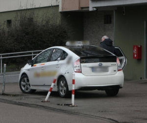 Macierewicz musi się wozić taksówką