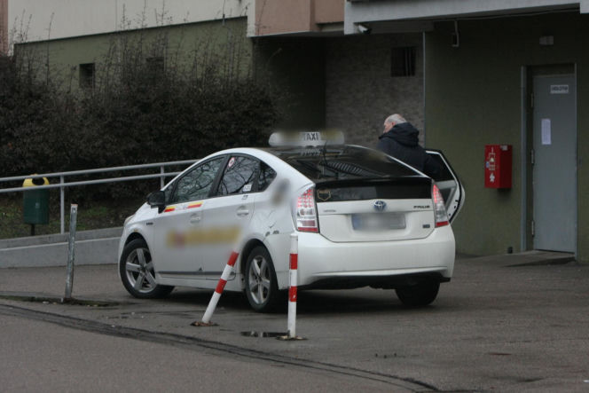 Macierewicz musi się wozić taksówką
