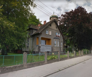 Witraż z willi na Gocławiu odzyska dawny blask