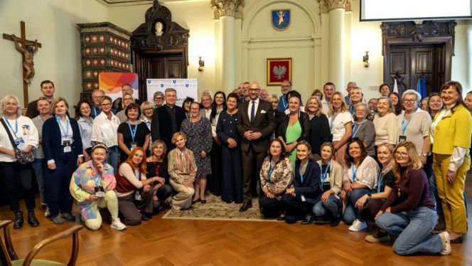 Takiego spotkania w Nowym Sączu jeszcze nie było. Przyjechało tu 80 dyrektorów domów kultury z całej Polski 