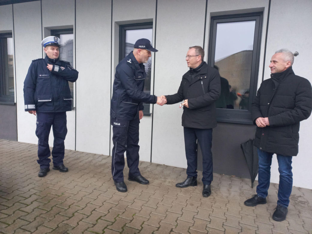 Posypały się pierwsze mandaty. Policja z Leszna ma nowy nieoznakowany radiowóz