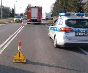 Trudne warunki na drogach w Podlaskiem. Śnieg i lód utrudniają jazdę [ZDJĘCIA]