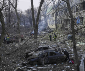W ciąży uciekała z bombardowanego szpitala w Mariupolu. Teraz mówi, że ataku nie było. Jest zakładniczką?