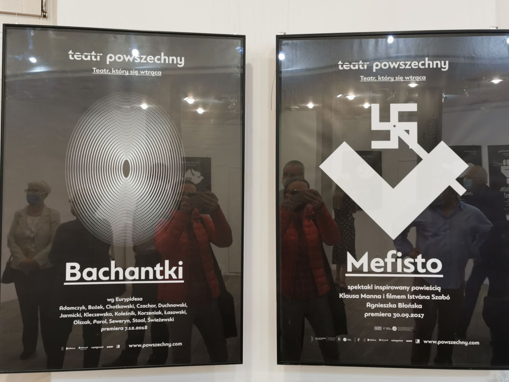 Plakat, który się wtrąca