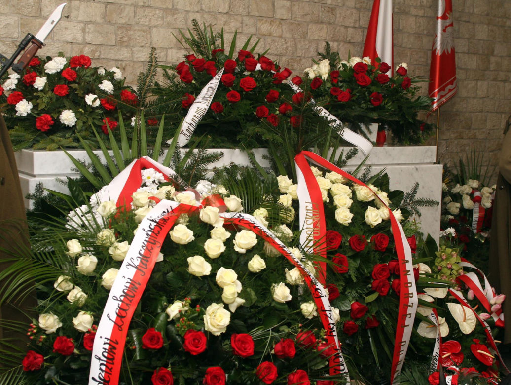 Rocznica pogrzebu Lecha i Marii Kaczyńskich na Wawelu