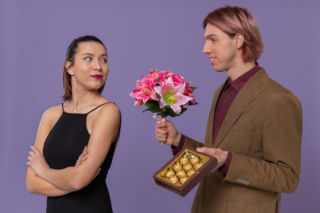 Dzień Kobiet 2026. Nie masz pomysłu na prezent? Jej znak zodiaku zdradzi, z czego najbardziej się ucieszy