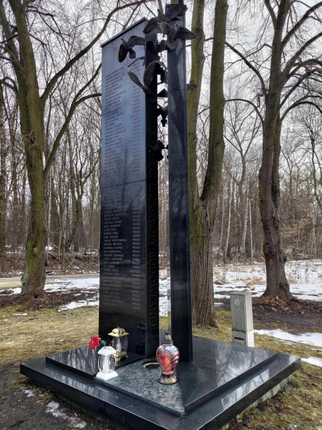 Przeżyła katastrofę hali MTK. Obok skonał jej mąż