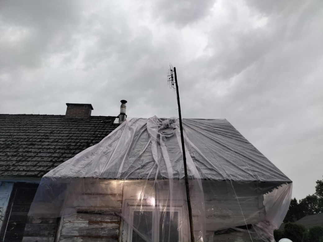 Strażacy z woj. lubelskiego interweniują przy usuwaniu skutków gwałtownych burz