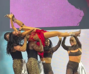 Nicole Scherzinger zachwyciła stylizacjami. Nie wygląda na swój wiek!