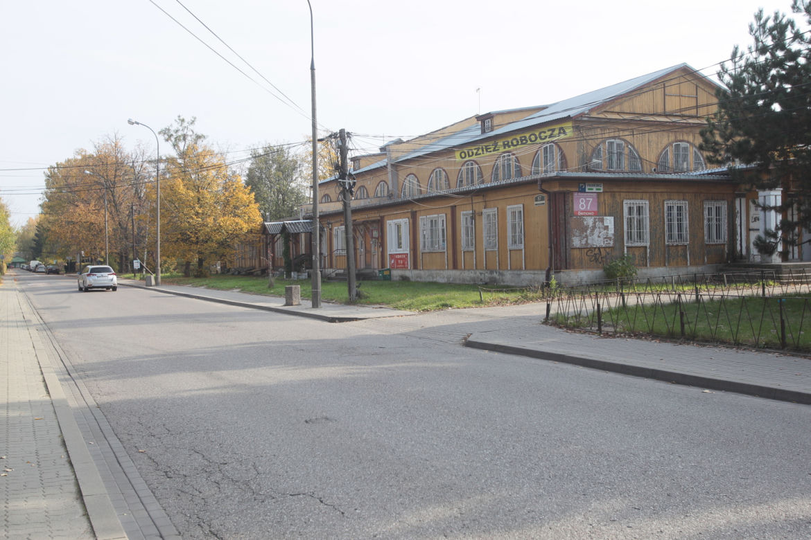 Wieje tu wiochą, a to jeszcze stolica. „Życie toczy się tu niewarszawskim życiem”
