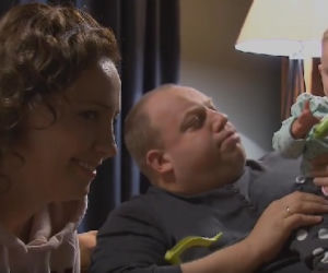 Barwy szczęścia. Sabina (Barbara Kurzaj), Andrzej Tomala (Bartłomiej Nowosielski), Maja (Lena Parol)