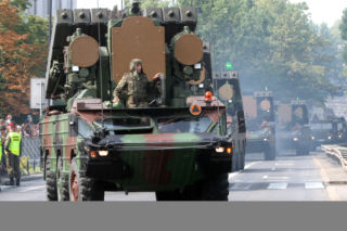Defilada wojsk w Warszawie