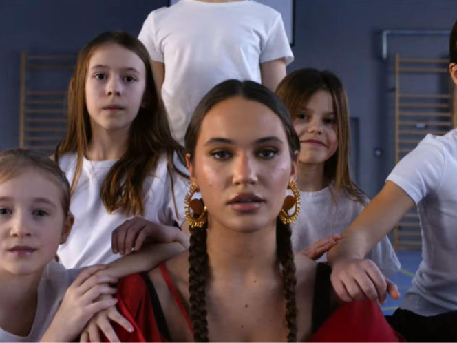 Alicja Szemplińska - "Pray"