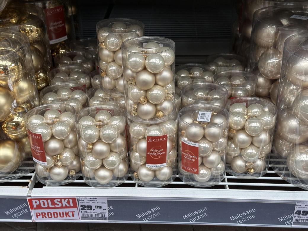 Ceny ozdób świątecznych w Krakowie. Ile trzeba zapłacić za dekoracje? 