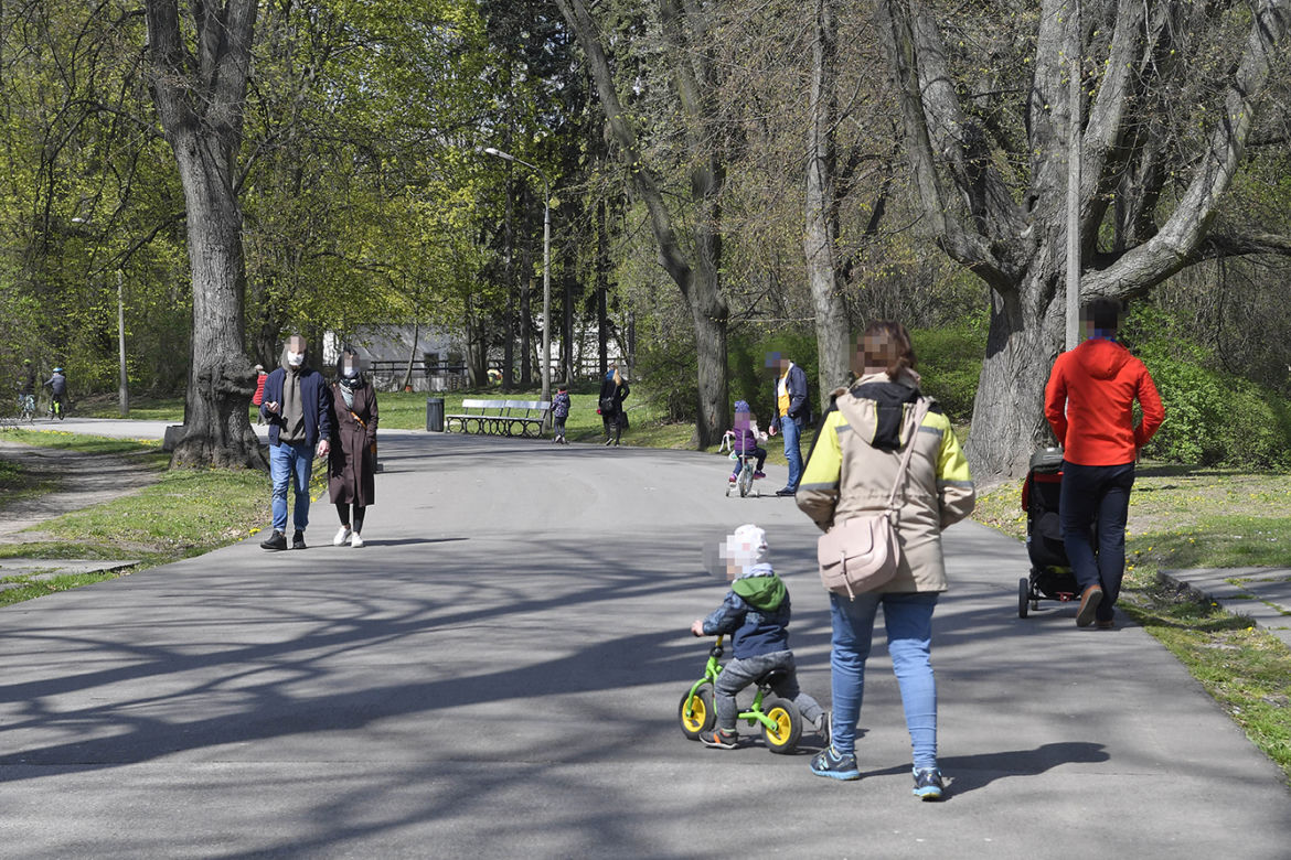 Rozluźnienie w Warszawie. Otwarte Parki i bulwary