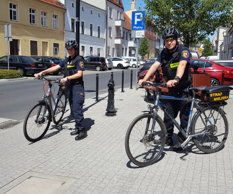  Latem ulice Leszna patrolują strażnicy miejscy na rowerach