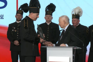 Jarosław Kaczyński z górnikami