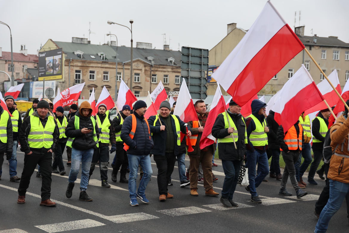 Protest rolników 20 marca w Lublinie. Przeszli ulicami miasta pod LUW