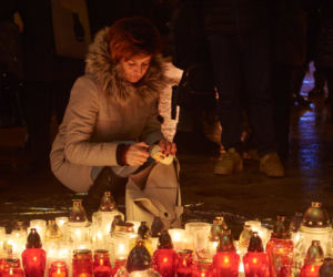 „Największe serce świata” także w Lublinie. Kilkaset osób przed ratuszem